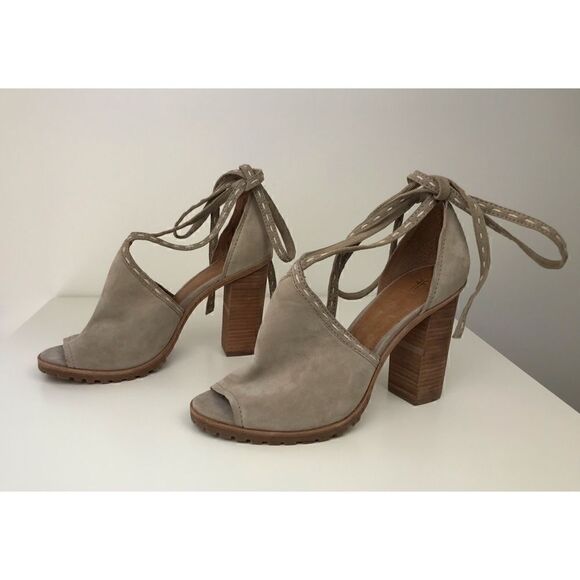 FRYE Ash Suzie Pickstitch Lug Peeptoe  Sandal - Picture 4 of 9